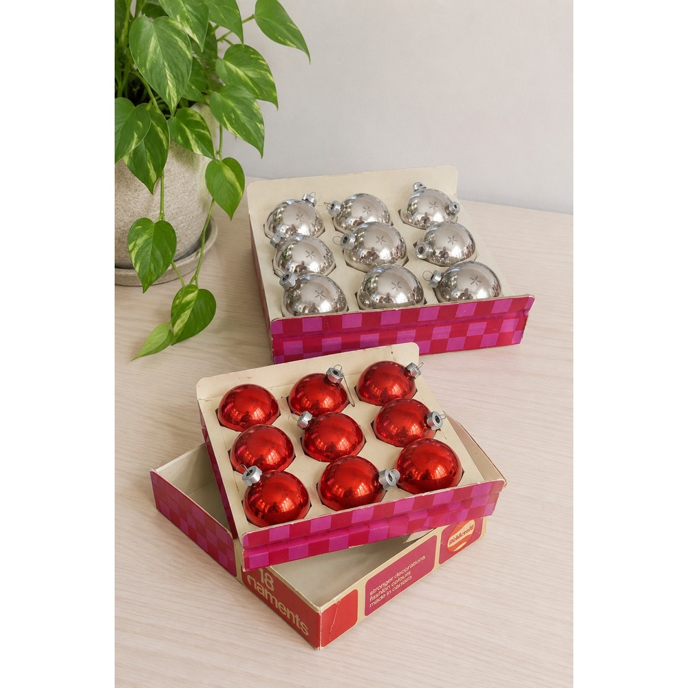Vintage Fieldcraft Giftcraft Red Silver Glass Christmas Ornaments Set Canada Box